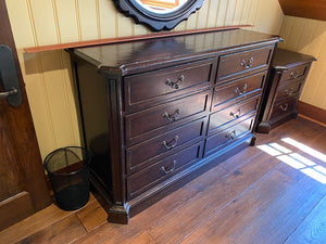 "Drexel Heritage" Dark Brown 8-Drawer Dresser