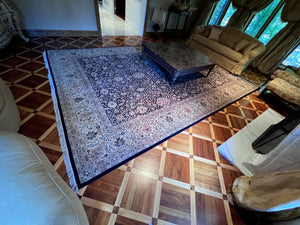 Beautiful 100% Wool Area Rug (10x15ft)