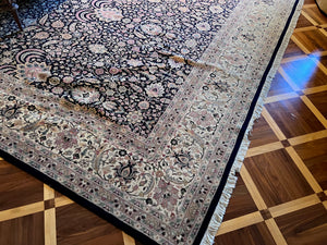 Beautiful 100% Wool Area Rug (10x15ft)