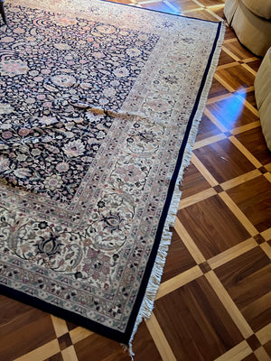 Beautiful 100% Wool Area Rug (10x15ft)