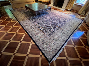 Beautiful 100% Wool Area Rug (10x15ft)