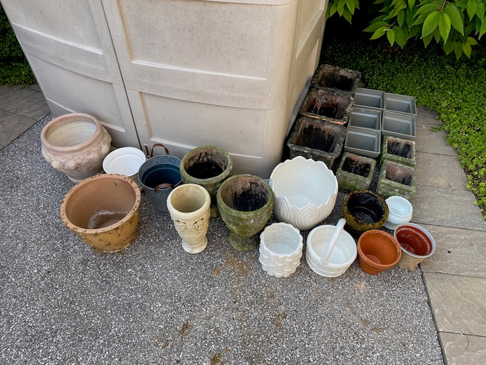 Outdoor Pot/Planter Lot