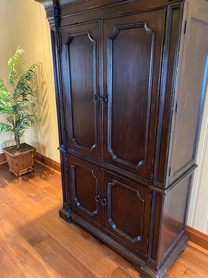"Drexel Heritage" Tuscany Armoire