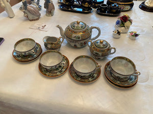 Ornate Tea Lot, Decorated in Hong Kong