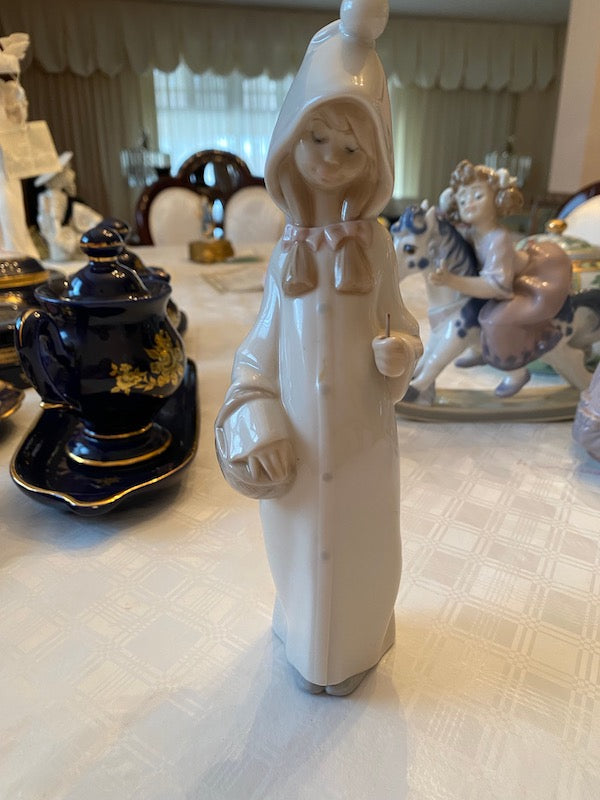 Lladro Figurine- Daisa