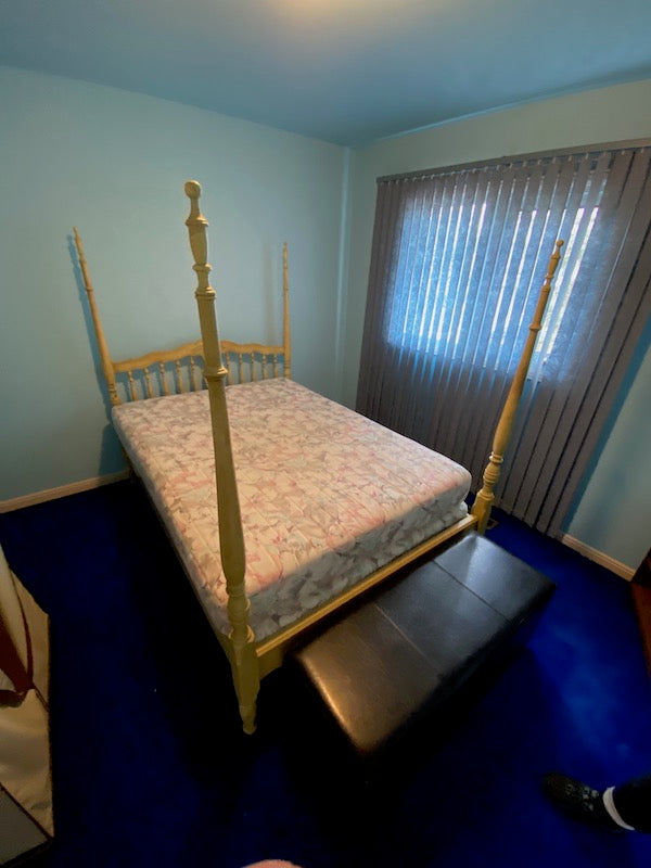 Queen Four Poster Bed