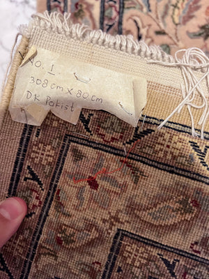 100% Wool Runner Made in Pakistan