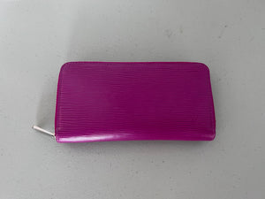 Louis Vuitton Mauve Epi Leather Zippy Wallet
