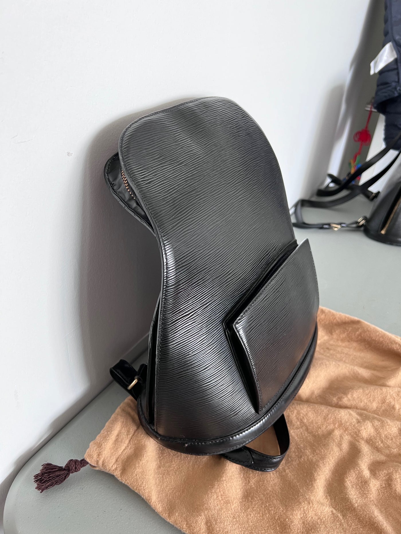 louis vuitton backpack replica 1 1 Louis Vuitton Vintage Black Epi Leather Gobelins Backpack # 1 – Sell My Stuff Canada