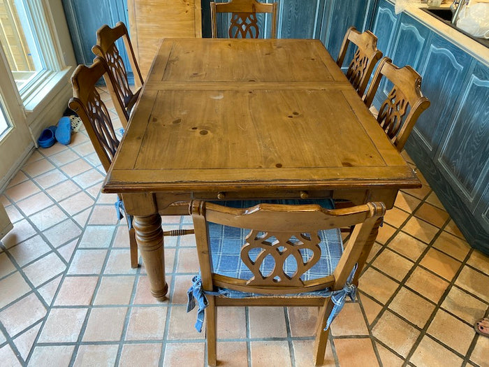 Kitchen Table + 6 Chairs