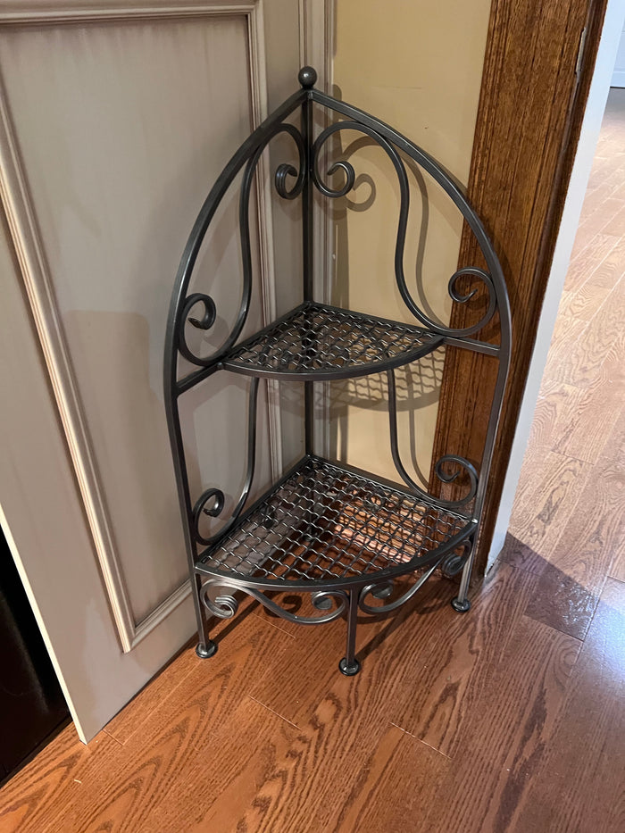 Small Corner Metal Rack/Shelf