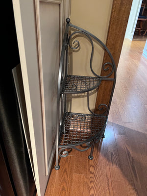 Small Corner Metal Rack/Shelf