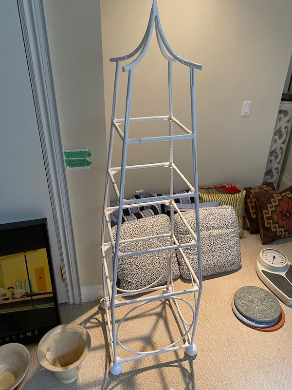 White Metal Etagere (*no glass shelves)