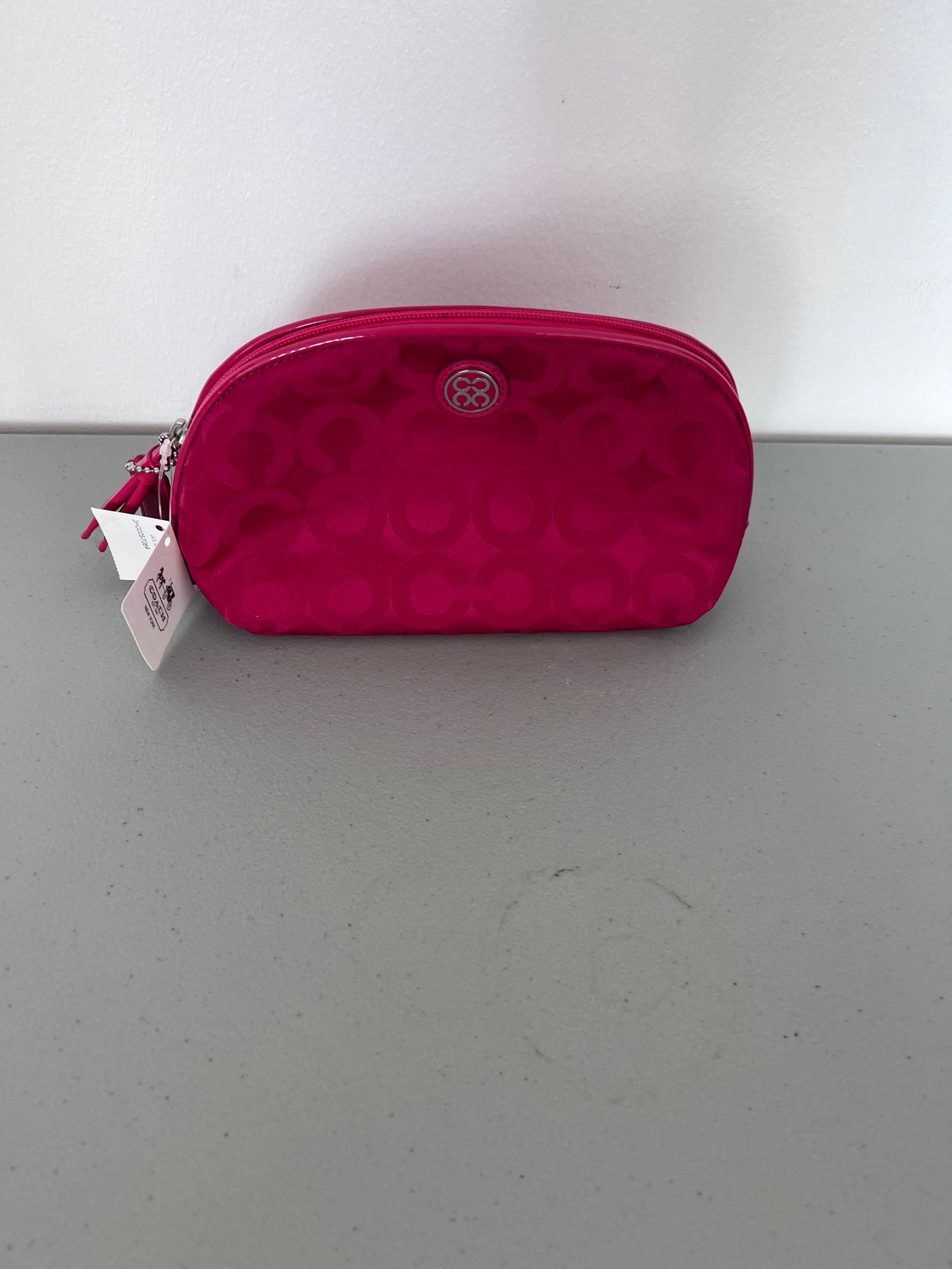 Coach Pink Twill Cosmetic Bag Sell My Stuff Canada Canada s Content and Estate Sale Specialists