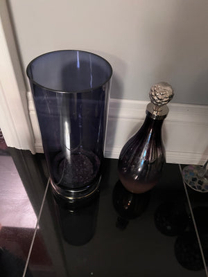 2 Decorative Vases