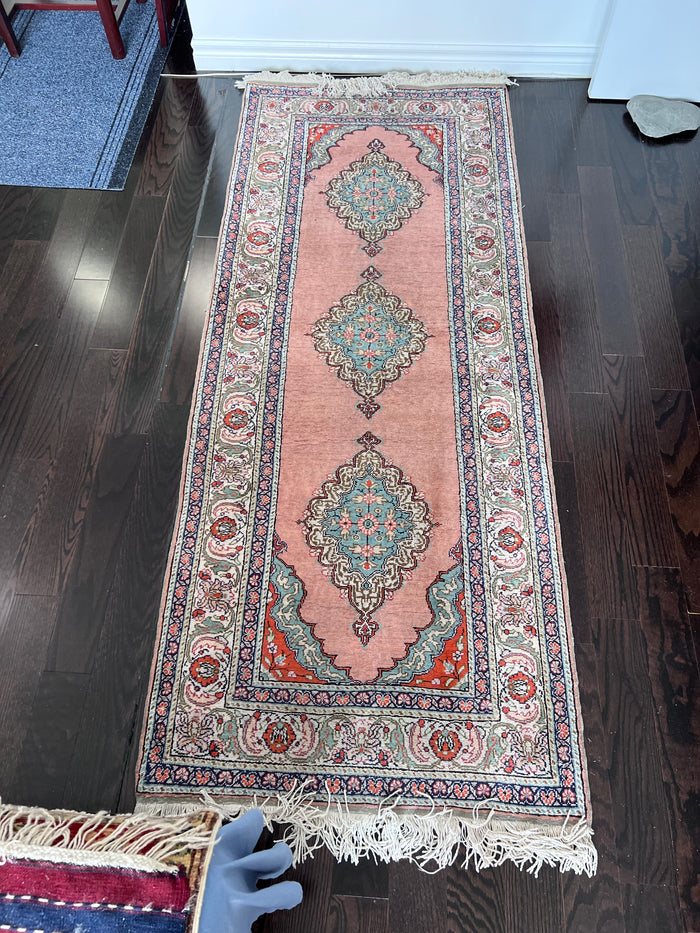 Runner – Silk on silk - hand-knotted & hand-woven rug from Turkey