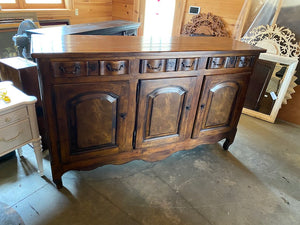 DREXEL HERITAGE FRENCH COUNTRY STYLE LARGE 3 DOOR BUFFET SIDEBOARD