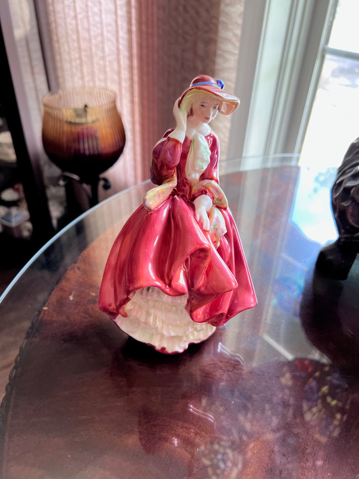 Royal Doulton Top O' The Hill HN 1834 Figurine