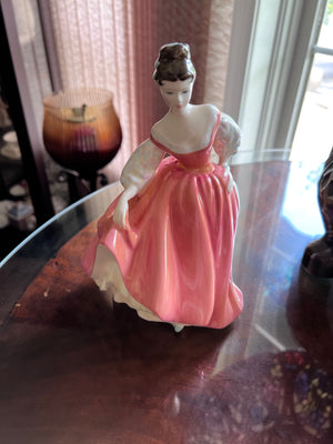 Royal Doulton Fair Lady HN 2835 Figurine