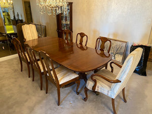 Traditional Dining Table + 8 Chairs