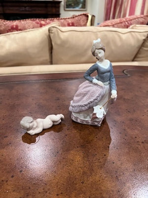 2 Lladro Figurines (Evita 5212 Girl w/Umbrella & "Little Jesus III")