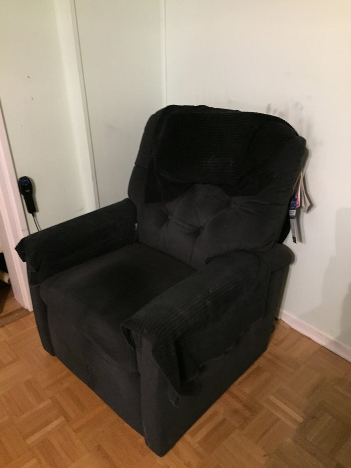 Vintage Black La Z Boy Upholstered Lift Chair